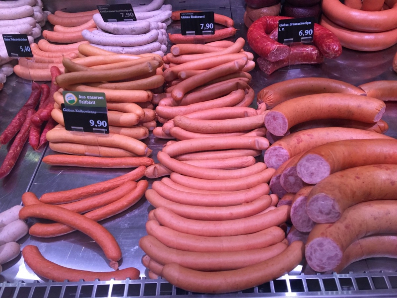 charcuterie-OLLIOULES-min_sausages_meat_butchery-1069321